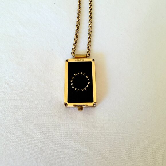 Marc By Marc Jacobs Gold Chain Watch Pendant - Picture 12 of 15